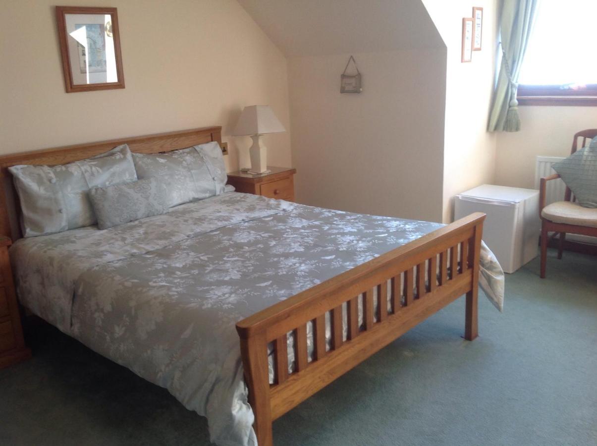 Ronaldsvoe Bed And Breakfast Fort William Exterior foto
