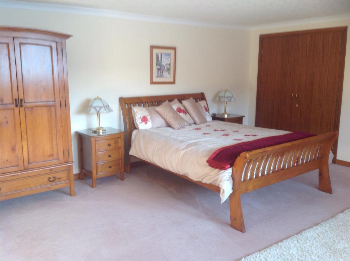 Ronaldsvoe Bed And Breakfast Fort William Exterior foto