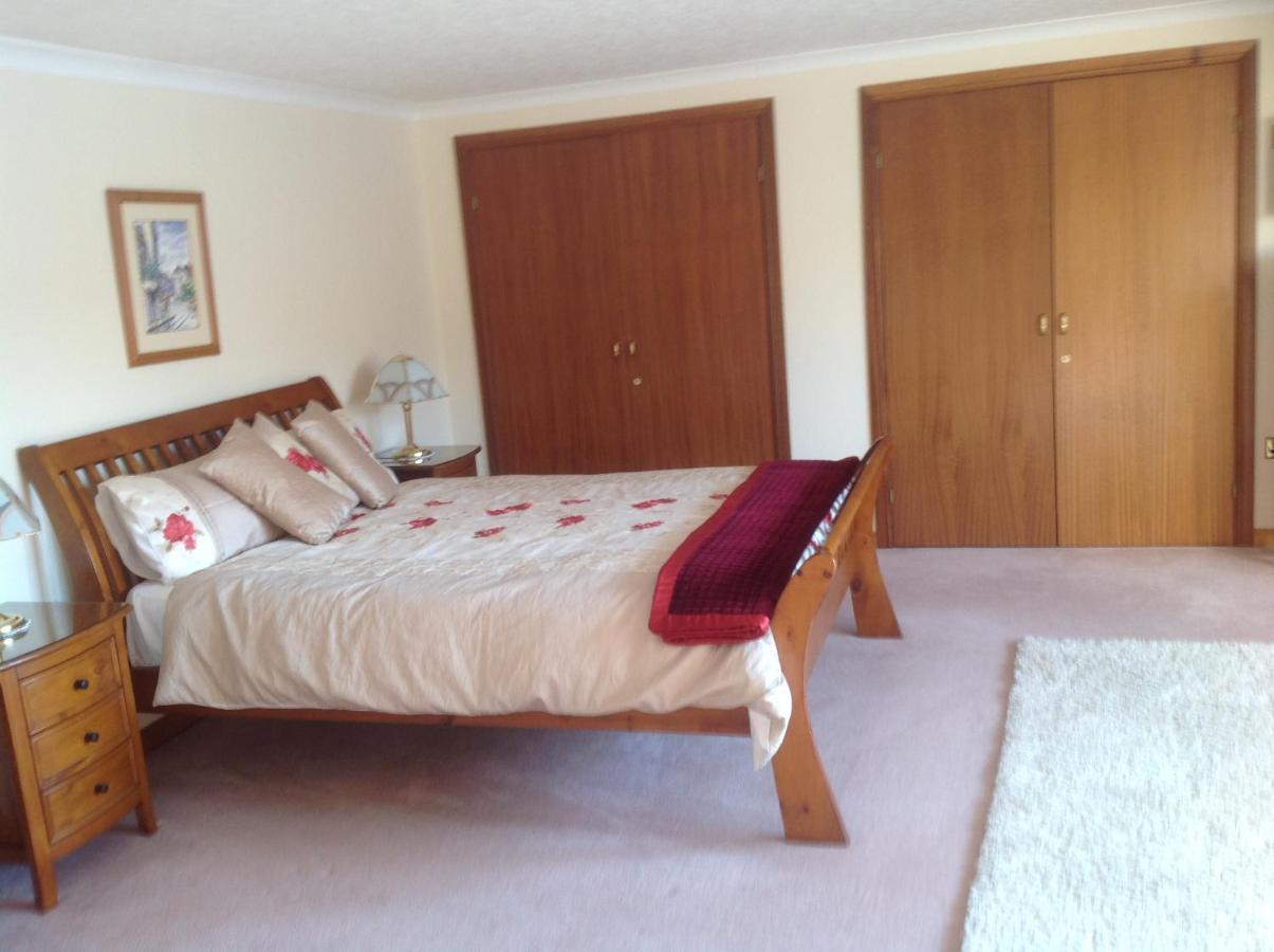 Ronaldsvoe Bed And Breakfast Fort William Exterior foto